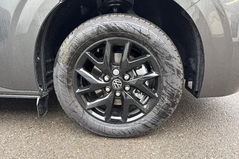 CX75KFT Volkswagen Transporter 2.0 TDI T32 Commerce Pro Kombi Double Cab 5dr Diesel Manual SWB Euro 6 (s/s) (150 ps) Thumbnail #12