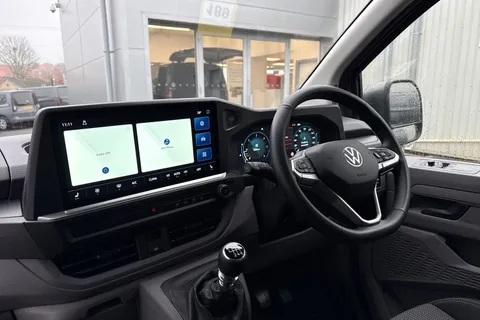 CX75KFT Volkswagen Transporter 2.0 TDI T32 Commerce Pro Kombi Double Cab 5dr Diesel Manual SWB Euro 6 (s/s) (150 ps) Thumbnail #17