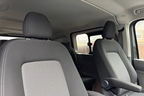 CX75KFT Volkswagen Transporter 2.0 TDI T32 Commerce Pro Kombi Double Cab 5dr Diesel Manual SWB Euro 6 (s/s) (150 ps) Thumbnail #23