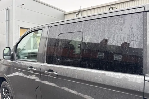 CX75KFT Volkswagen Transporter 2.0 TDI T32 Commerce Pro Kombi Double Cab 5dr Diesel Manual SWB Euro 6 (s/s) (150 ps) Thumbnail #26