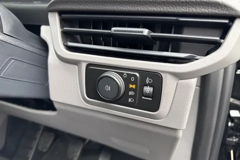 CX75KFT Volkswagen Transporter 2.0 TDI T32 Commerce Pro Kombi Double Cab 5dr Diesel Manual SWB Euro 6 (s/s) (150 ps) Thumbnail #28