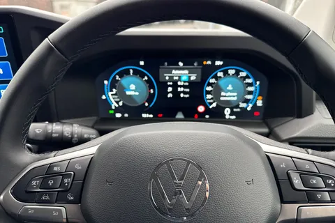 CX75KFT Volkswagen Transporter 2.0 TDI T32 Commerce Pro Kombi Double Cab 5dr Diesel Manual SWB Euro 6 (s/s) (150 ps) Thumbnail #29