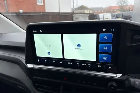 CX75KFT Volkswagen Transporter 2.0 TDI T32 Commerce Pro Kombi Double Cab 5dr Diesel Manual SWB Euro 6 (s/s) (150 ps) Thumbnail #31