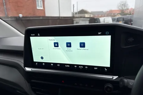 CX75KFT Volkswagen Transporter 2.0 TDI T32 Commerce Pro Kombi Double Cab 5dr Diesel Manual SWB Euro 6 (s/s) (150 ps) Thumbnail #33