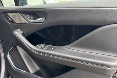 KP23VSL Jaguar I-Pace 400 90kWh HSE Black Auto 4WD 5dr Thumbnail #21