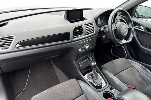 KS18CXH Audi Q3 1.4 TFSI CoD Black Edition S Tronic Euro 6 (s/s) 5dr Thumbnail #16