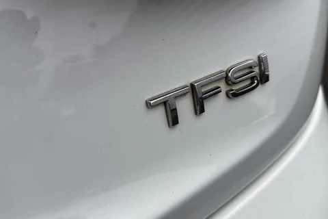 KS18CXH Audi Q3 1.4 TFSI CoD Black Edition S Tronic Euro 6 (s/s) 5dr Thumbnail #35