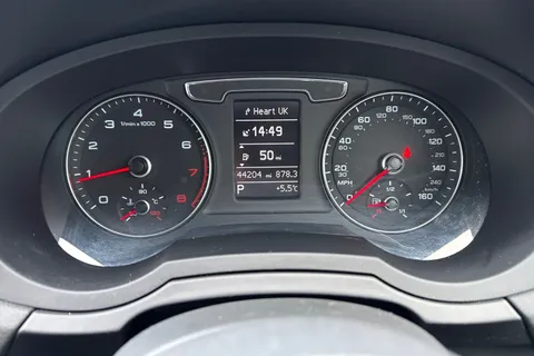 KS18CXH Audi Q3 1.4 TFSI CoD Black Edition S Tronic Euro 6 (s/s) 5dr Thumbnail #50