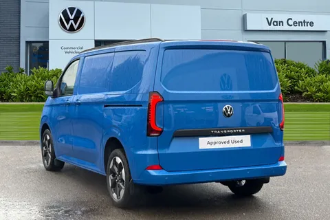 CX75VTA Volkswagen Transporter 2.0 TDI T28 Commerce Pro Auto FWD SWB Euro 6 (s/s) 5dr Thumbnail #2