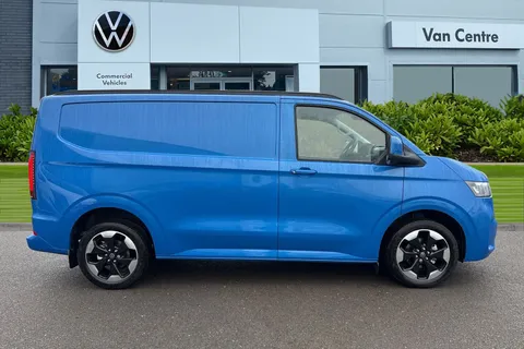 CX75VTA Volkswagen Transporter 2.0 TDI T28 Commerce Pro Auto FWD SWB Euro 6 (s/s) 5dr Thumbnail #3