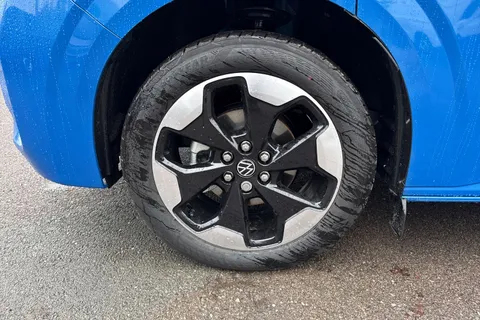 CX75VTA Volkswagen Transporter 2.0 TDI T28 Commerce Pro Auto FWD SWB Euro 6 (s/s) 5dr Thumbnail #9