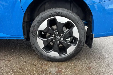 CX75VTA Volkswagen Transporter 2.0 TDI T28 Commerce Pro Auto FWD SWB Euro 6 (s/s) 5dr Thumbnail #10