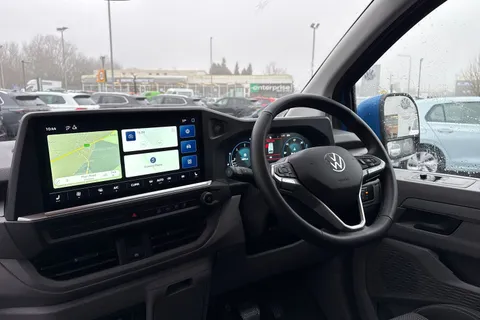 CX75VTA Volkswagen Transporter 2.0 TDI T28 Commerce Pro Auto FWD SWB Euro 6 (s/s) 5dr Thumbnail #17