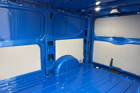 CX75VTA Volkswagen Transporter 2.0 TDI T28 Commerce Pro Auto FWD SWB Euro 6 (s/s) 5dr Thumbnail #18