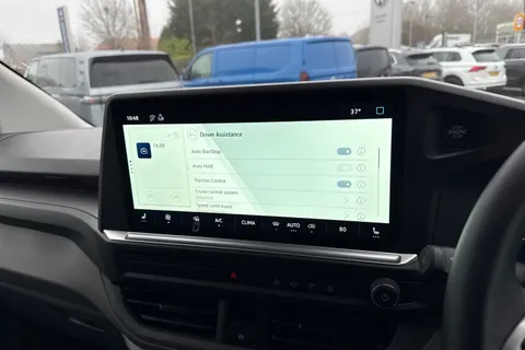 CX75VTA Volkswagen Transporter 2.0 TDI T28 Commerce Pro Auto FWD SWB Euro 6 (s/s) 5dr Thumbnail #35