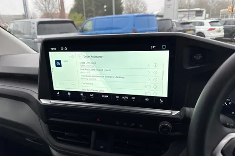 CX75VTA Volkswagen Transporter 2.0 TDI T28 Commerce Pro Auto FWD SWB Euro 6 (s/s) 5dr Thumbnail #36