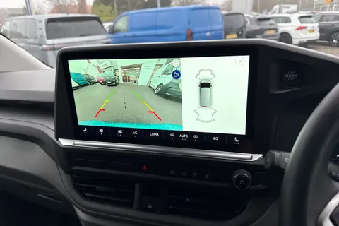 CX75VTA Volkswagen Transporter 2.0 TDI T28 Commerce Pro Auto FWD SWB Euro 6 (s/s) 5dr Thumbnail #38