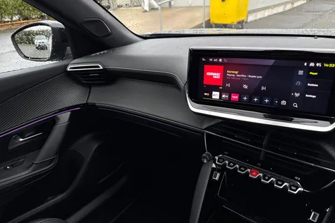 KS73MMJ PEUGEOT e-2008 54kWh GT Auto 5dr (7kW Charger) Thumbnail #18