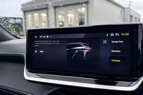 KS73MMJ PEUGEOT e-2008 54kWh GT Auto 5dr (7kW Charger) Thumbnail #53