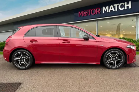 DS71EOC Mercedes-Benz A Class 1.3 A200 AMG Line Edition (Executive) 7G-DCT Euro 6 (s/s) 5dr Thumbnail #3