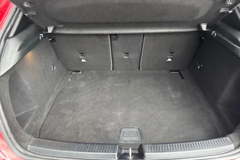 DS71EOC Mercedes-Benz A Class 1.3 A200 AMG Line Edition (Executive) 7G-DCT Euro 6 (s/s) 5dr Thumbnail #6