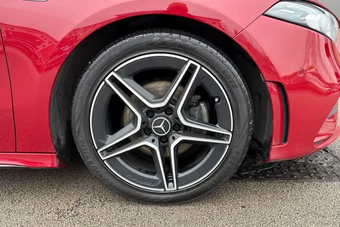 DS71EOC Mercedes-Benz A Class 1.3 A200 AMG Line Edition (Executive) 7G-DCT Euro 6 (s/s) 5dr Thumbnail #10