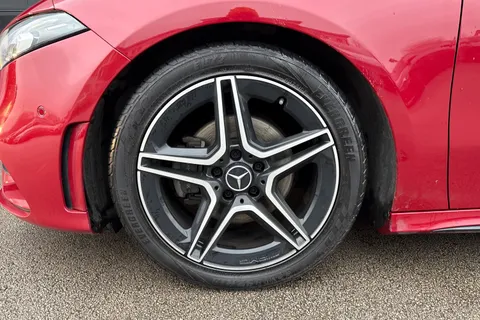 DS71EOC Mercedes-Benz A Class 1.3 A200 AMG Line Edition (Executive) 7G-DCT Euro 6 (s/s) 5dr Thumbnail #11