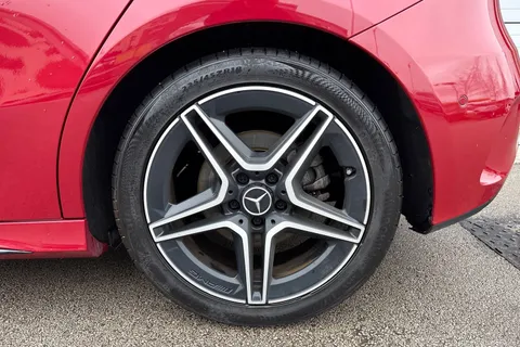 DS71EOC Mercedes-Benz A Class 1.3 A200 AMG Line Edition (Executive) 7G-DCT Euro 6 (s/s) 5dr Thumbnail #12