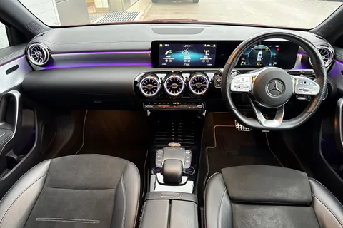 DS71EOC Mercedes-Benz A Class 1.3 A200 AMG Line Edition (Executive) 7G-DCT Euro 6 (s/s) 5dr Thumbnail #31