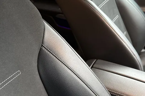 DS71EOC Mercedes-Benz A Class 1.3 A200 AMG Line Edition (Executive) 7G-DCT Euro 6 (s/s) 5dr Thumbnail #37