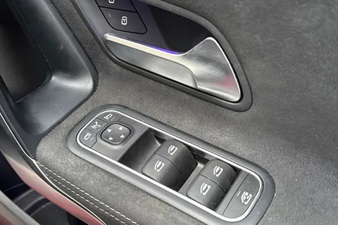 DS71EOC Mercedes-Benz A Class 1.3 A200 AMG Line Edition (Executive) 7G-DCT Euro 6 (s/s) 5dr Thumbnail #40