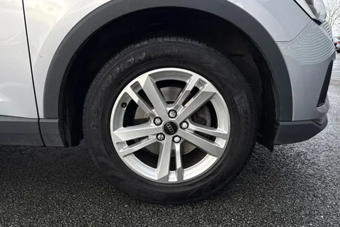 DS72BLF Audi Q3 Technik 35 TFSI  150 PS 6-speed Thumbnail #11