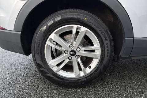 DS72BLF Audi Q3 Technik 35 TFSI  150 PS 6-speed Thumbnail #12