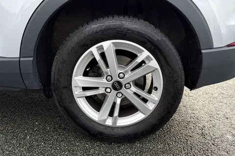 DS72BLF Audi Q3 Technik 35 TFSI  150 PS 6-speed Thumbnail #13