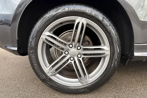 GY66NMM Audi Q5 2.0 TDI S line Plus S Tronic quattro Euro 6 (s/s) 5dr Thumbnail #11