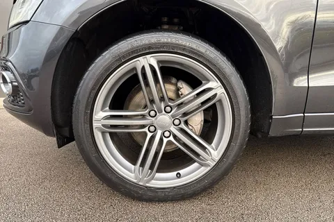 GY66NMM Audi Q5 2.0 TDI S line Plus S Tronic quattro Euro 6 (s/s) 5dr Thumbnail #12