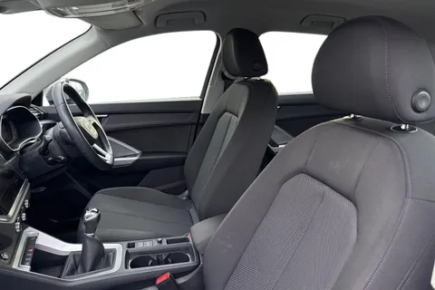 DS72BLF Audi Q3 Technik 35 TFSI  150 PS 6-speed Thumbnail #17