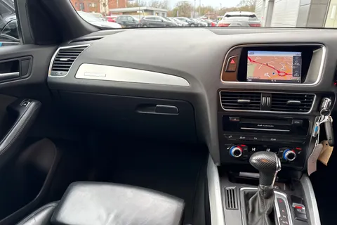 GY66NMM Audi Q5 2.0 TDI S line Plus S Tronic quattro Euro 6 (s/s) 5dr Thumbnail #20