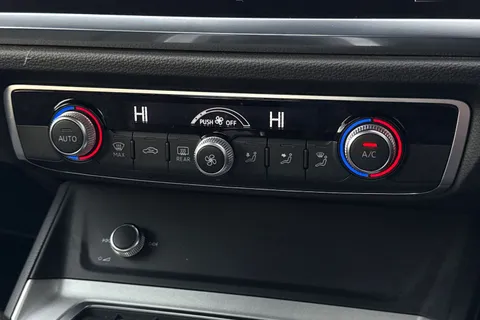 DS72BLF Audi Q3 Technik 35 TFSI  150 PS 6-speed Thumbnail #23