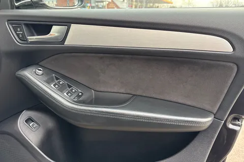 GY66NMM Audi Q5 2.0 TDI S line Plus S Tronic quattro Euro 6 (s/s) 5dr Thumbnail #21