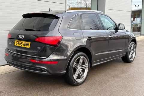 GY66NMM Audi Q5 2.0 TDI S line Plus S Tronic quattro Euro 6 (s/s) 5dr Thumbnail #25