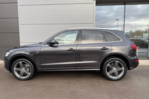 GY66NMM Audi Q5 2.0 TDI S line Plus S Tronic quattro Euro 6 (s/s) 5dr Thumbnail #30