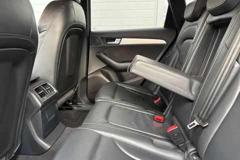 GY66NMM Audi Q5 2.0 TDI S line Plus S Tronic quattro Euro 6 (s/s) 5dr Thumbnail #34