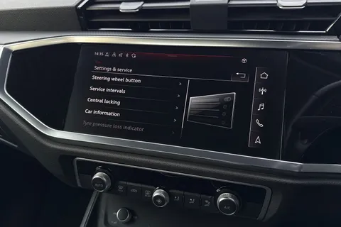 DS72BLF Audi Q3 Technik 35 TFSI  150 PS 6-speed Thumbnail #37