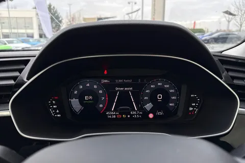 DS72BLF Audi Q3 Technik 35 TFSI  150 PS 6-speed Thumbnail #42