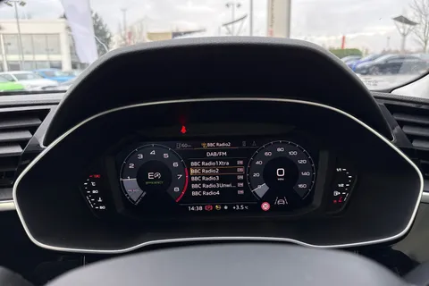 DS72BLF Audi Q3 Technik 35 TFSI  150 PS 6-speed Thumbnail #43