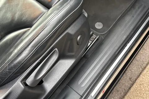 GY66NMM Audi Q5 2.0 TDI S line Plus S Tronic quattro Euro 6 (s/s) 5dr Thumbnail #40