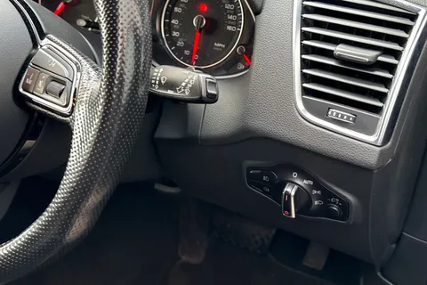 GY66NMM Audi Q5 2.0 TDI S line Plus S Tronic quattro Euro 6 (s/s) 5dr Thumbnail #41