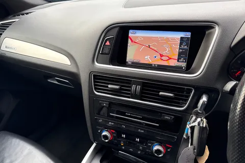 GY66NMM Audi Q5 2.0 TDI S line Plus S Tronic quattro Euro 6 (s/s) 5dr Thumbnail #42