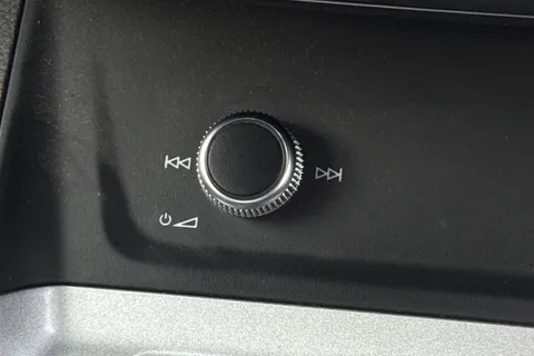 DS72BLF Audi Q3 Technik 35 TFSI  150 PS 6-speed Thumbnail #47